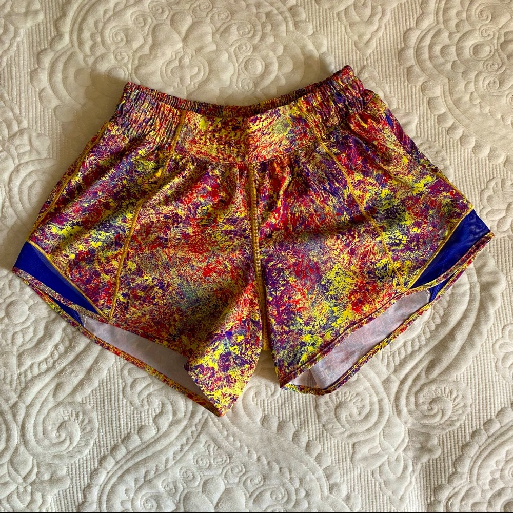 Lululemon 4” Seawheeze Hotty Hot shorts